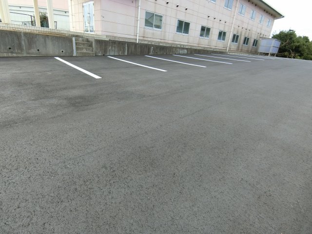 一宮YARDの駐車場