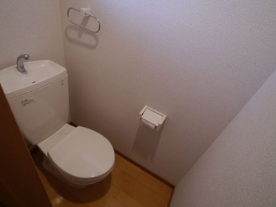 【トイレ】 | リテラタウン福大Ⅳ | 別号室の写真になります。現況優先。