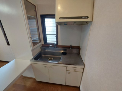 【キッチン】 | マーキス箱崎 | 別号室の写真になります。現況優先。