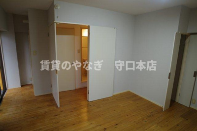 【洋室】 | Kマンション