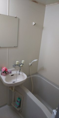 【浴室】 | サンヴィレッジⅡ | 別号室の写真になります。現況優先。