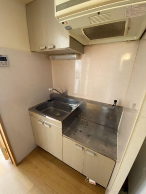 【キッチン】 | コンフォートベネフィス薬院2 | 別号室の写真になります。現況優先。