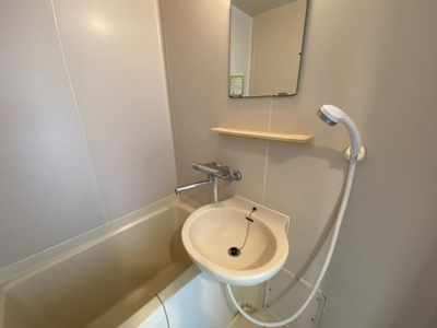 【浴室】 | エムアール&エムズ | 別号室の写真になります。現況優先。