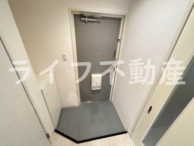 バレイシティの玄関|明るい玄関です