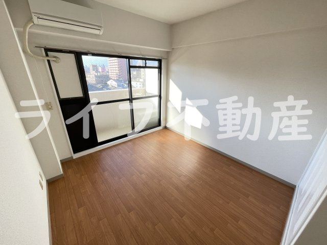 エンデバーハナの居間・リビング|ゆったりとした居間です