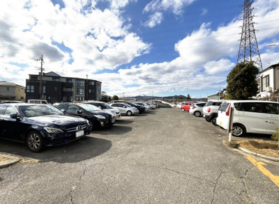 【駐車場】 | ルミエール西京極 | 【マンション駐車場】9000円/月※駐車場等の《空き状況》や《料金》は変動の可能性あり〈随時確認要〉