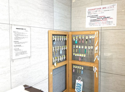 【エントランス】 | ルミエール西京極 | 【共用自転車】自転車の貸し出し（45台）があります。これで出勤や買い物が自由に出来て大変便利です。