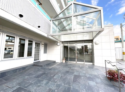 【外観】 | ルミエール西京極 | 《大型ゴミの処分会》などもあり、住民の住みやすさを考えた素敵なマンションです。