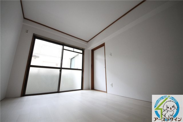 バンドーム大津和の居間・リビング