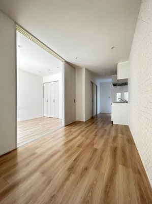 【居間・リビング】 | アルバトロスⅠ | 別号室の写真になります。現況優先。