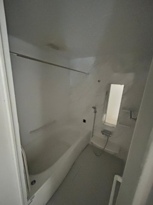 【浴室】 | アルバトロスⅠ | 別号室の写真になります。現況優先。