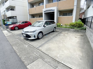 【駐車場】