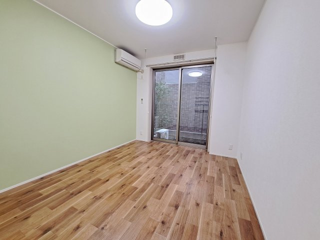 ネスト甲子園の洋室