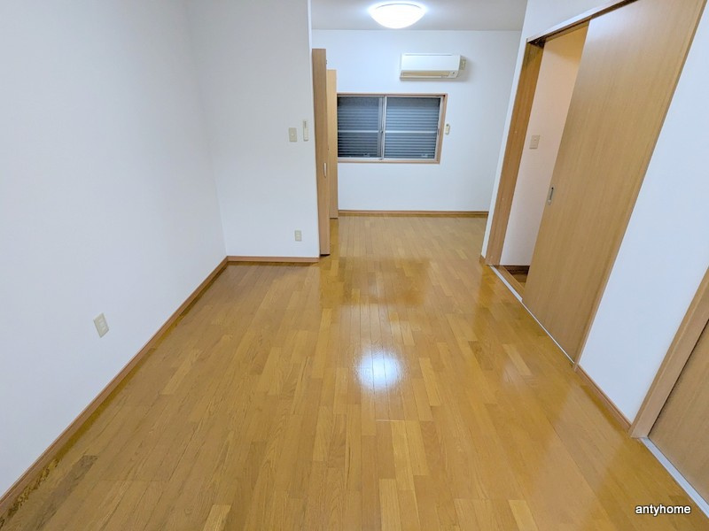 ミーテ江坂　仲介手数料無料の洋室