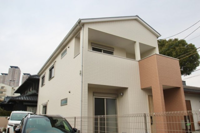 【外観】 | ケーズグランデ梶町 | ○小・中学校が徒歩10分以内でお子様の通学も安心です♪
●リモートワークや集中スペースにぴったりな3帖の書斎
○お車2台駐車可能です♪