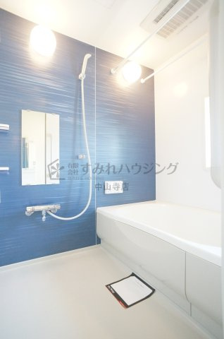 シャーメゾンアトラの浴室