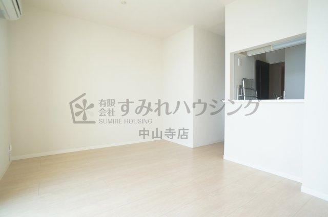 シャーメゾンアトラの居間・リビング