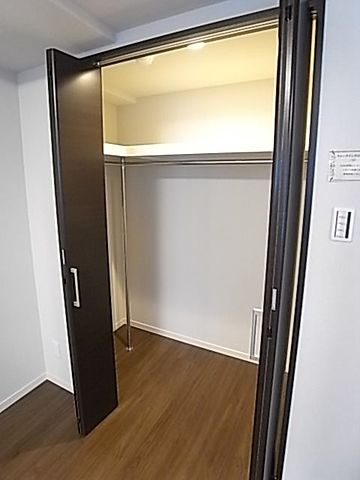 神戸海岸通　萬利Residenceの収納