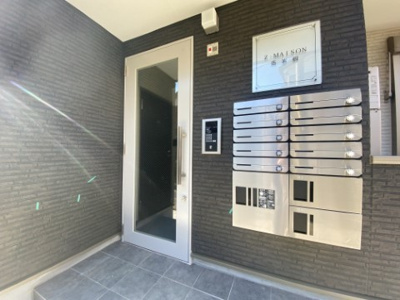 【エントランス】 | ジーメゾン西岩槻 | 清潔なエントランスです