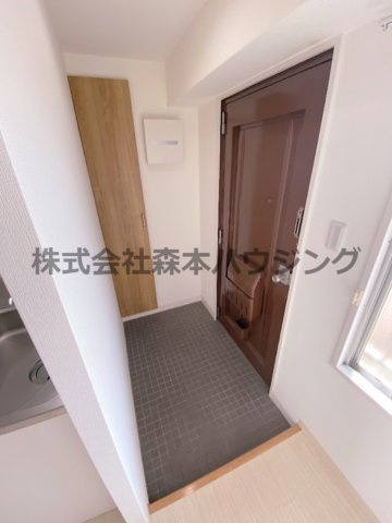 【玄関】 | 　ロイヤルハイツ三喜 | 落ち着いた玄関です