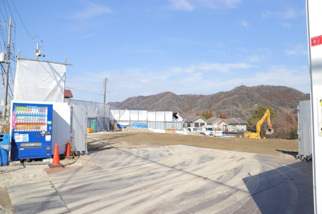 【外観】 | 土地の形が極端に長細かったり、狭小地、あるいは道路との高低差がある傾斜地だった場合、後々売ろうとしても買い手がつかない場合もあります。後々、売却することになった時に価値の下がらない土地を選びましょう。