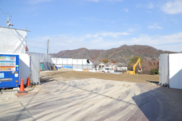 【外観】 | 土地の面積＝住宅面積ではありません。建ぺい率の問題などで、土地のある場所によって住宅を建てられる面積は限られています。高さもしかり、「土地」という言葉の中には、建築条件も含まれると考えておきましょう。