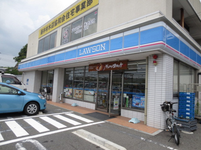 ローソン六浦三丁目店まで95ｍ