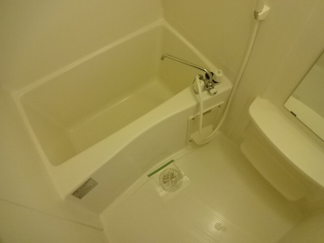 ヴェルジュール御着の浴室