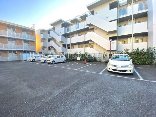 けやきの駐車場