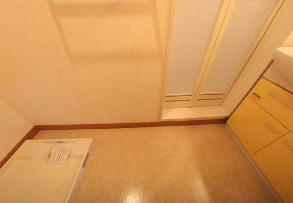 フレーベルハイツの洗面所|明るい洗面所です