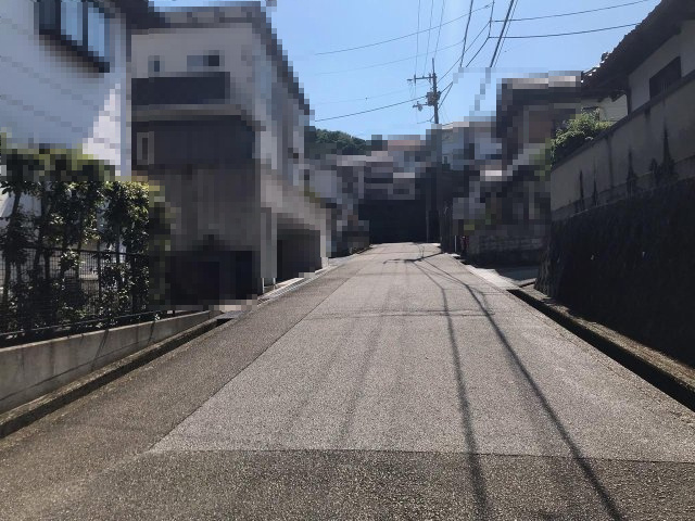 高知市福井町　中古戸建ての前面道路含む現地写真