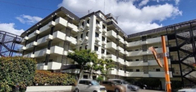 箕面市半町３丁目の賃貸マンションの外観