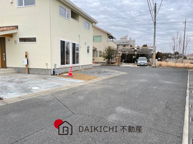 【前面道路含む現地写真】 | 熊谷市久下　ヴィラコートゆうきゅう　新築戸建　全2棟　S区画　