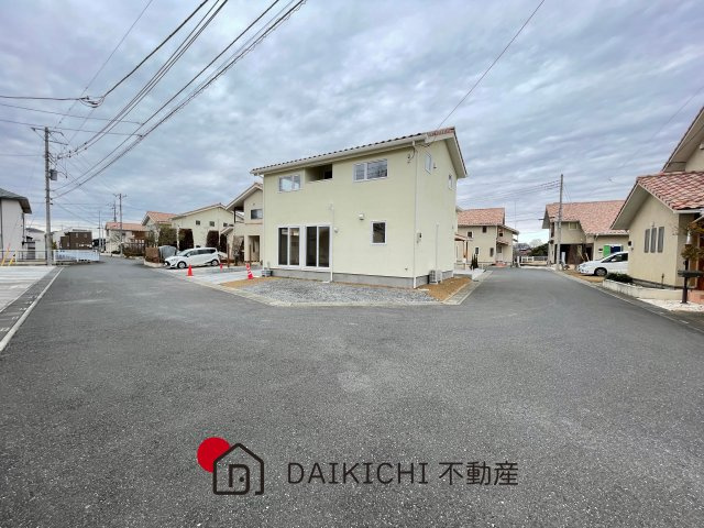 【前面道路含む現地写真】 | 熊谷市久下　ヴィラコートゆうきゅう　新築戸建　全2棟　S区画　