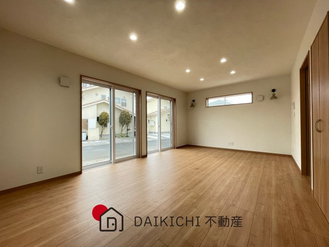【居間・リビング】 | 熊谷市久下　ヴィラコートゆうきゅう　新築戸建　全2棟　S区画　