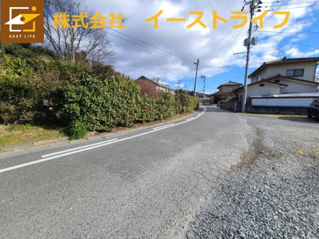 平下荒川第1の前面道路含む現地写真|北側の前面道路　1/26写真撮影
