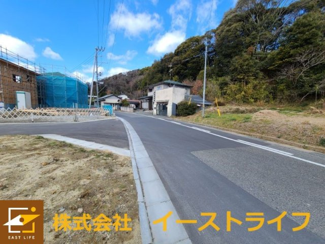 平下荒川第1の前面道路含む現地写真|北側の前面道路　1/26写真撮影