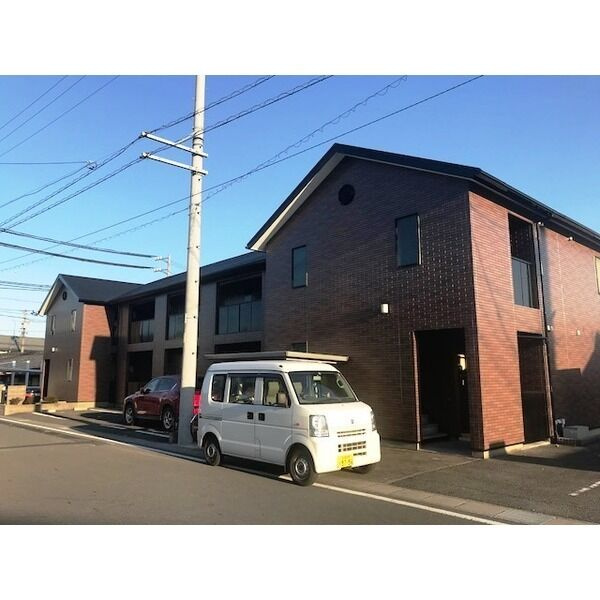 アンプルール リーブル SenⅠの駐車場