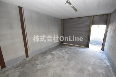 高砂町１丁目戸建賃貸の駐車場