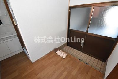 高砂町１丁目戸建賃貸の玄関