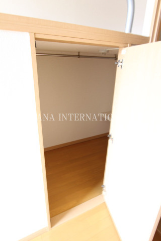 レオパレス椎の実３の収納|他部屋参照　カーペット