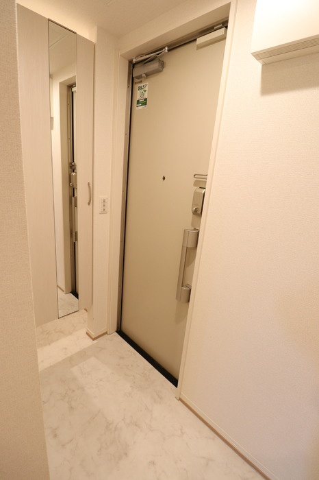 アベニール大倉山の玄関