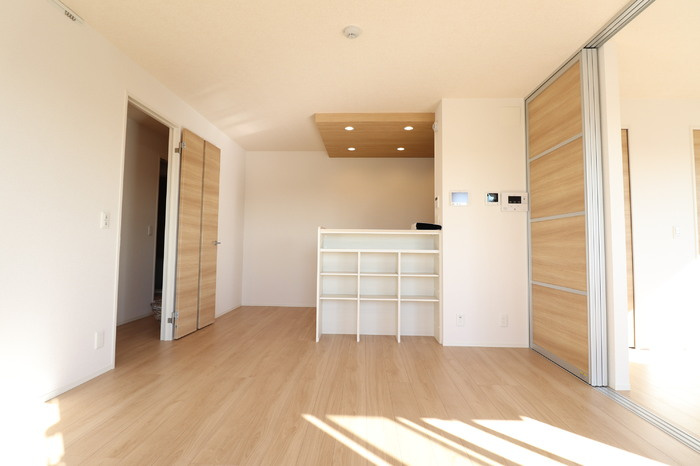 アベニール大倉山の居間・リビング