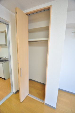 大阪市城東区蒲生４丁目の賃貸マンションの収納