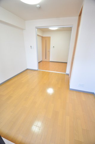 大阪市城東区蒲生４丁目の賃貸マンションの居間・リビング