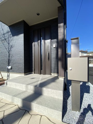 【玄関】 | 行田市深水町Ⅱ　戸建住宅 | ≪1号棟≫
現地(2024年1月撮影)