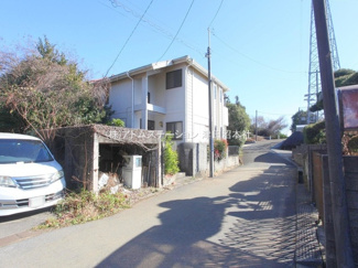 【前面道路含む現地写真】