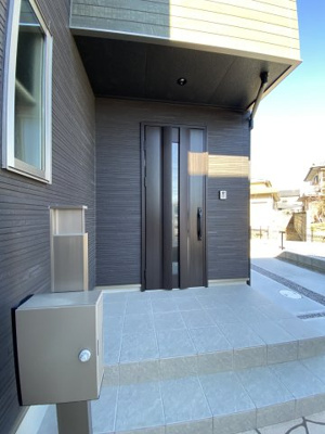 【玄関】 | 行田市深水町Ⅱ　戸建住宅 | ≪2号棟≫
現地(2024年1月撮影)