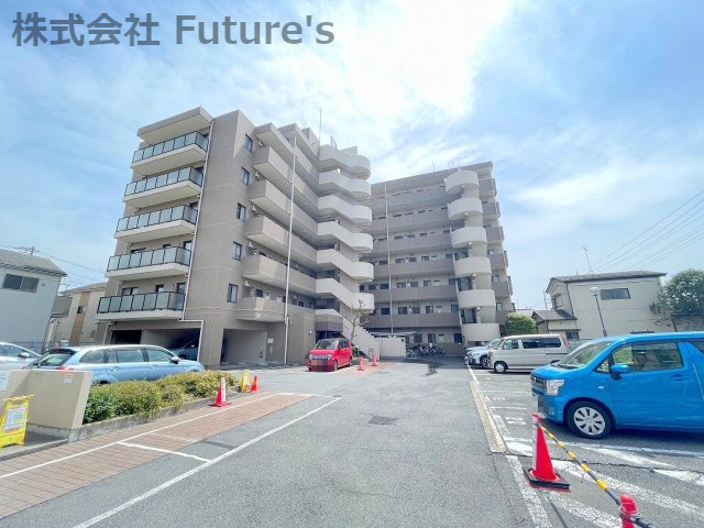 コスモ三郷リバーピアの外観|三郷中央駅・金町駅・松戸駅からバス便あり
