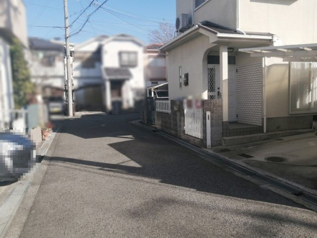 岸和田市流木町　戸建の前面道路含む現地写真